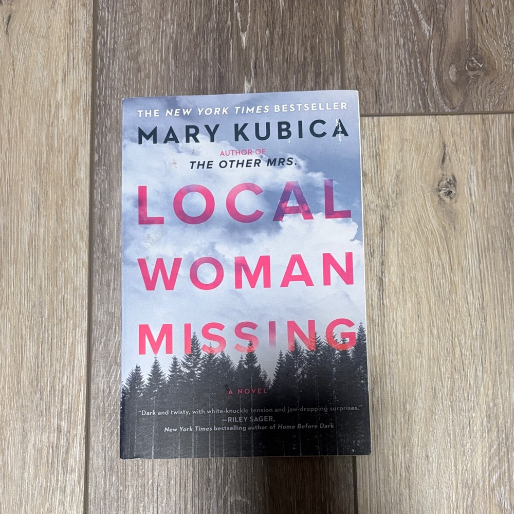 Local Woman Missing Book by Mary Kubica